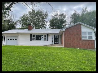 607 Maple Ln, Macon, MO 63552