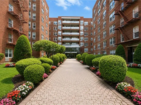9201 Shore Rd APT A610, Brooklyn, NY 11209