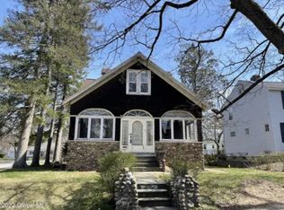 2193 Story Ave, Niskayuna, NY 12309