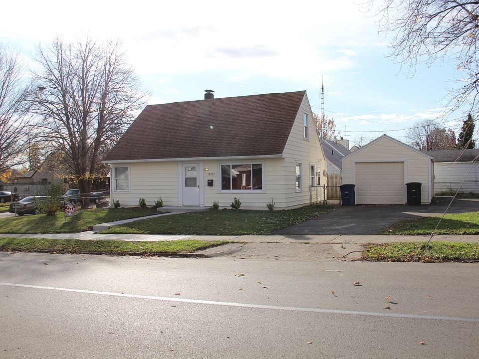 1st image of 1782 Tuttle Ave