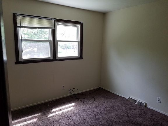 3rd image of 2728 19th St