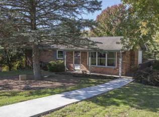 1027 Waterman Dr, Harrisonburg, VA 22802