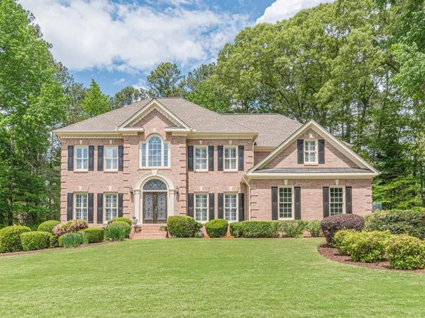 1180 Oxford Dr SE, Conyers, GA 30013