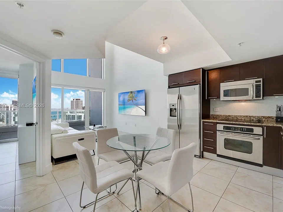 41 SE 5th St #2409