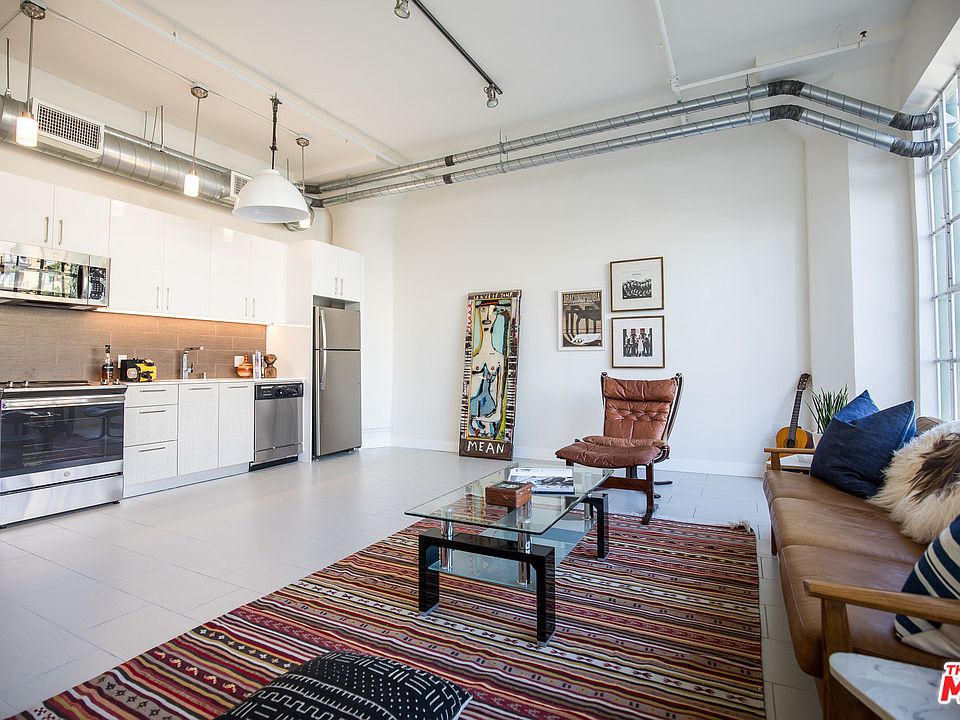 1st image of 939 S Broadway #310