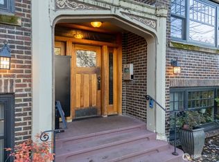 525 16th Ave E UNIT 403, Seattle, WA 98112