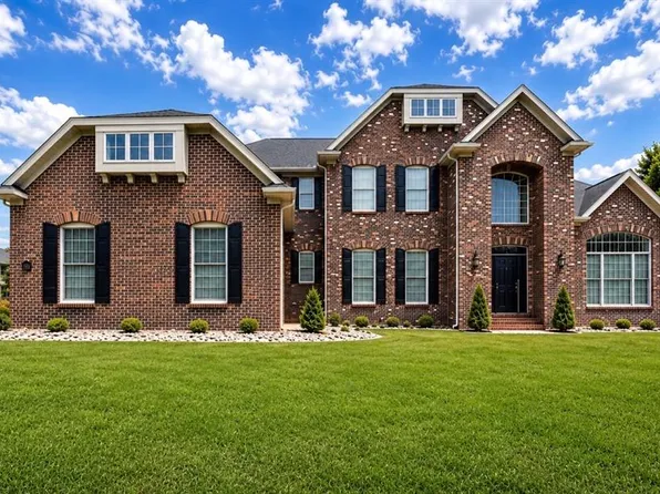 4202 Cassatt Ct, Swansea, IL 62226
