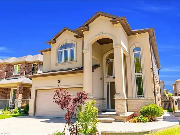 92 Desoto Dr, Hamilton, ON L9A 0B5