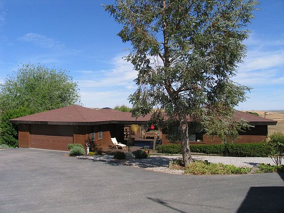 2nd image of 2630 Golden Eagle Way