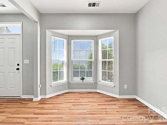 2nd image of 121 Kase Ct