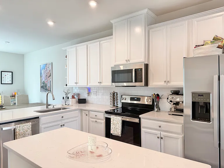 Kitchen with large center island