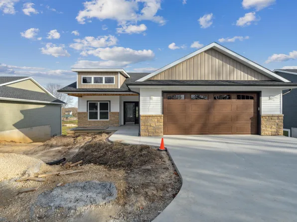 507 Parkview St SW, Cascade, IA 52033