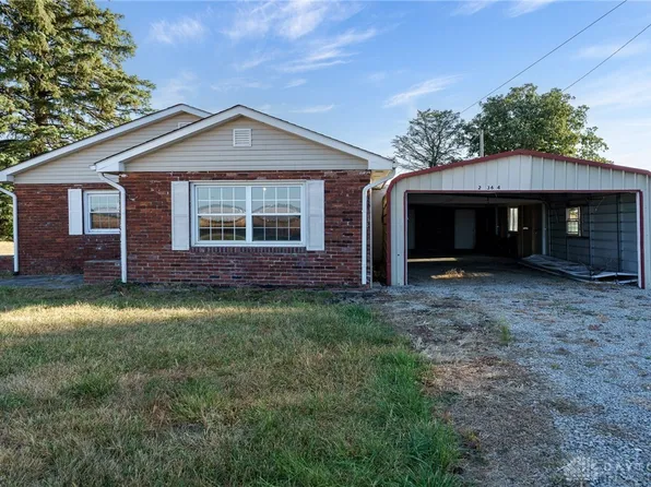 2364 Old Springfield Rd NE, New Holland, OH 43145