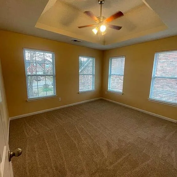 408 Canoga Ct — Photo 6