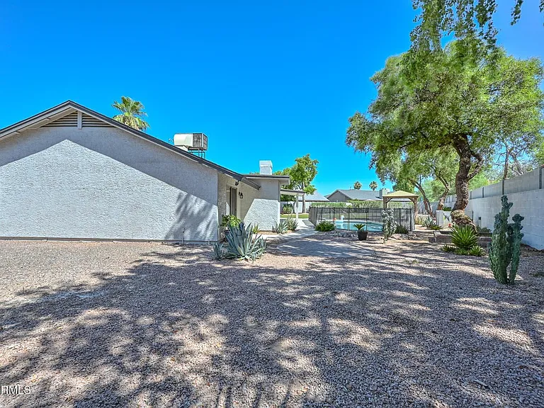 11509 N 109th Way — Photo 13