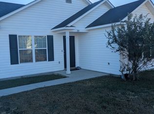 20 N Moody Dr, Ray City, GA 31645