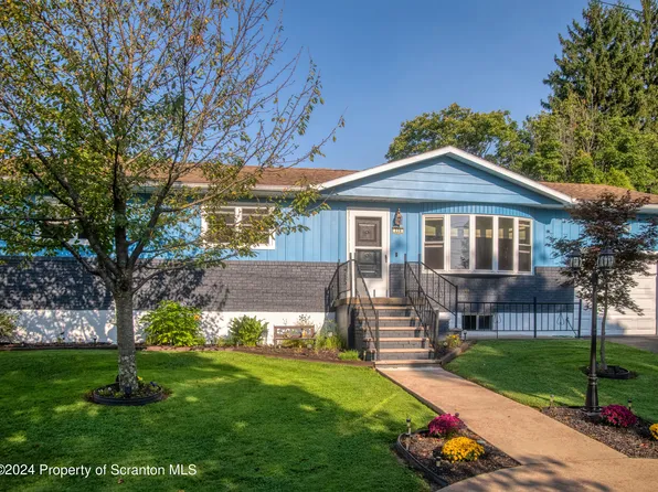 220 Linda Ln, Scranton, PA 18504