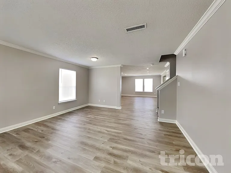 8432 Centenary Dr — Photo 3