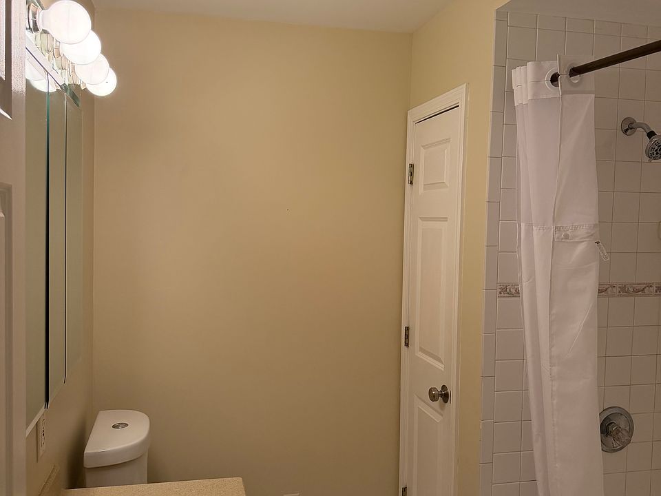 1st image of 1105 W Miller St