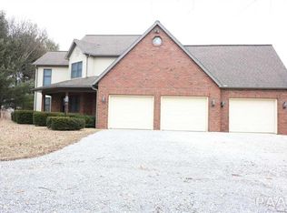 1930 California Rd, Pekin, IL 61554