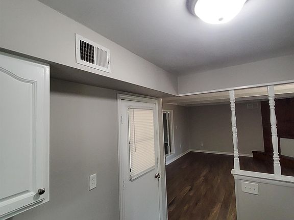 4th image of 3868 Jasmine Dr