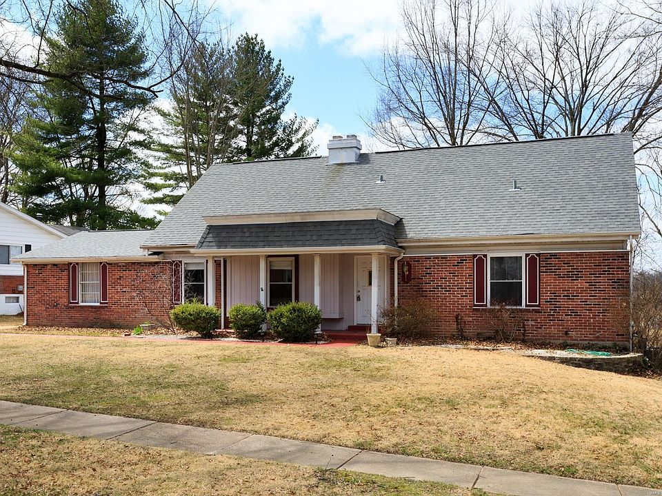 Excellent curb appeal!