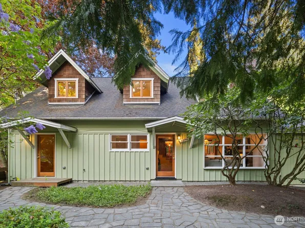12746 10th Avenue NE, Seattle, WA 98125
