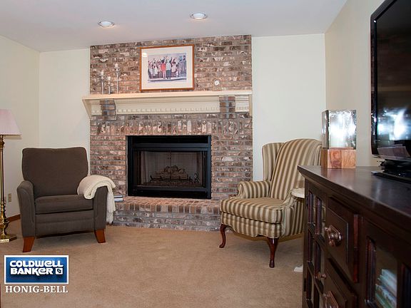 Gas fireplace in great room