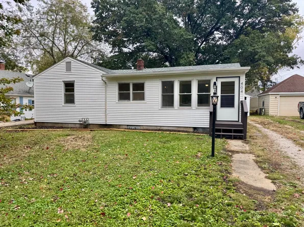 404 S 4th St, Saint Joseph, IL 61873