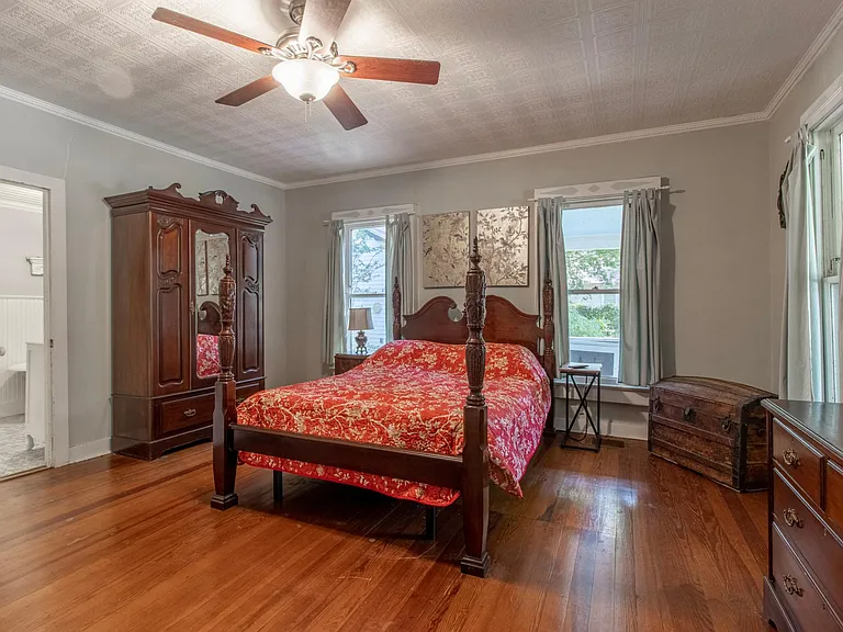 1503 S Elm St — Photo 29