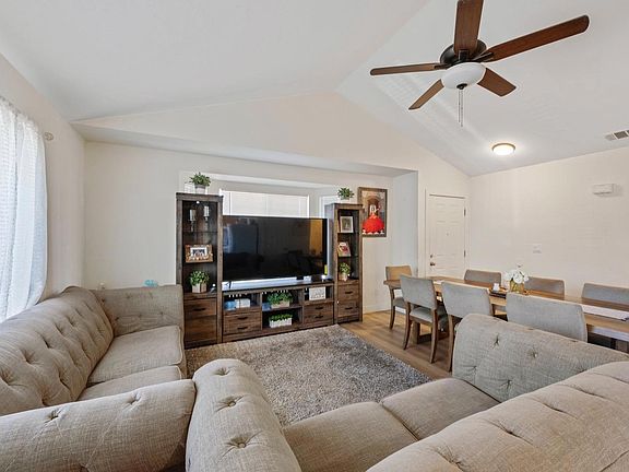 3rd image of 400 Grand Ave #1