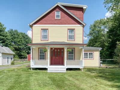 44 North Road, East Granby, CT, 06026