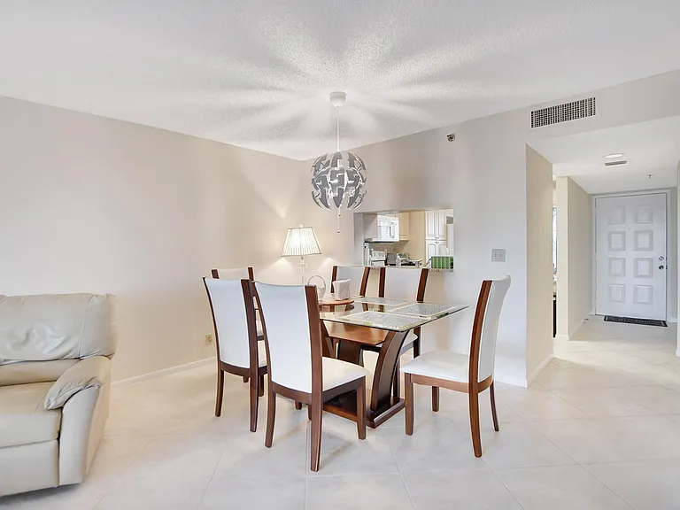 7310 Ashford Pl #405 — Photo 8