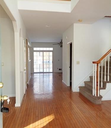 4th image of 8 Cliffside Dr