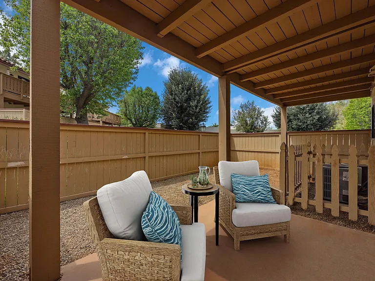 Red Oak Villas Apartments — Photo 5