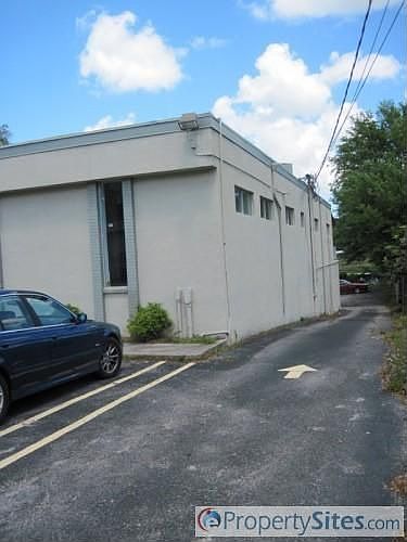 2nd image of 2117 University Blvd S