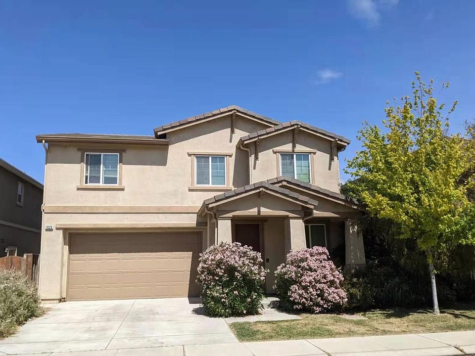 1st image of 1629 Courtyard Dr