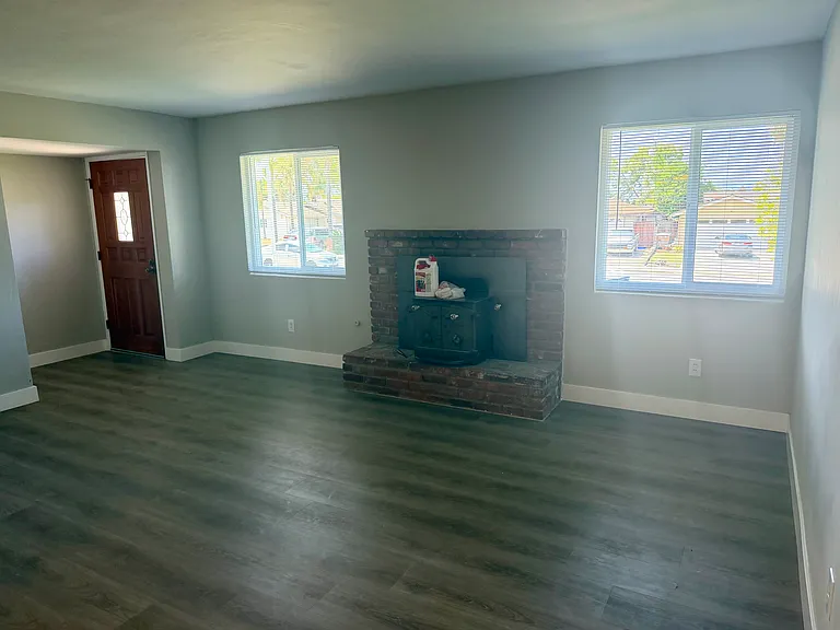 4104 Coronado Ave — Photo 4