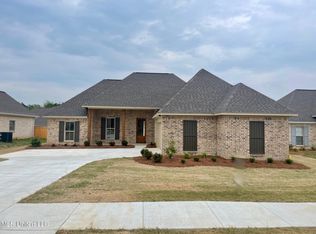 593 E Park St, Canton, MS 39046