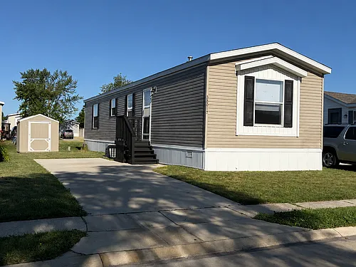 38000 Le Chateau Blvd Photo 1