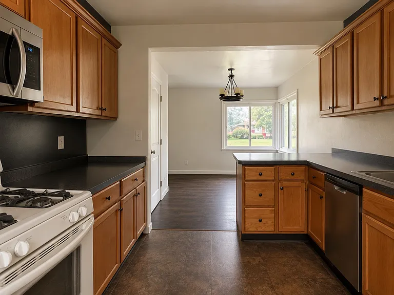 1757 Belle Terre Ave — Photo 4