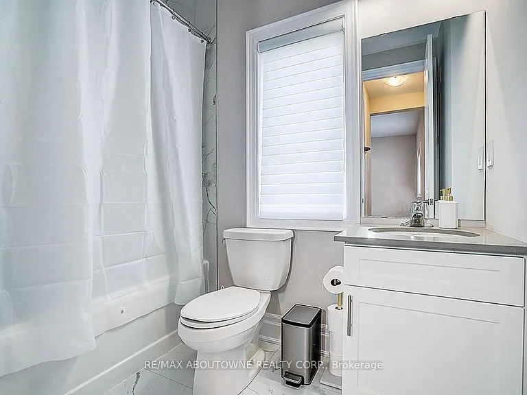 1362 Lynx Gdns — Photo 33