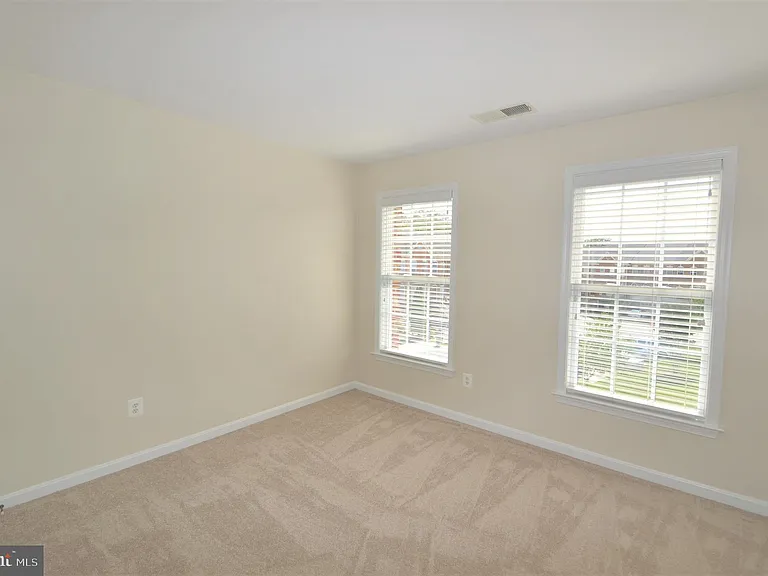 25140 Boomerang Ter — Photo 38