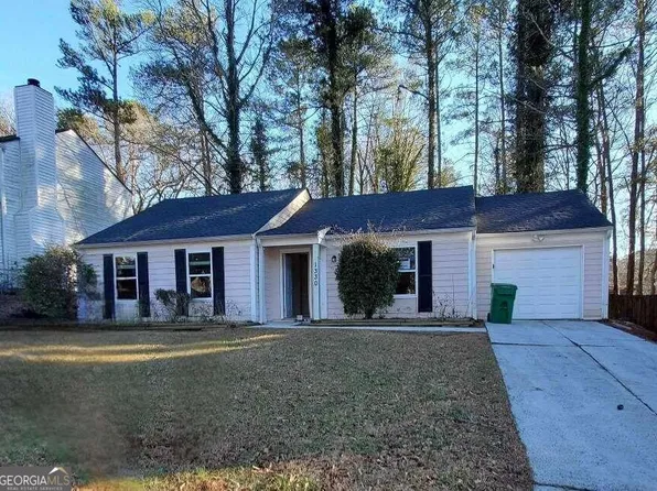1330 Mill Lake Cir, Stone Mountain, GA 30088