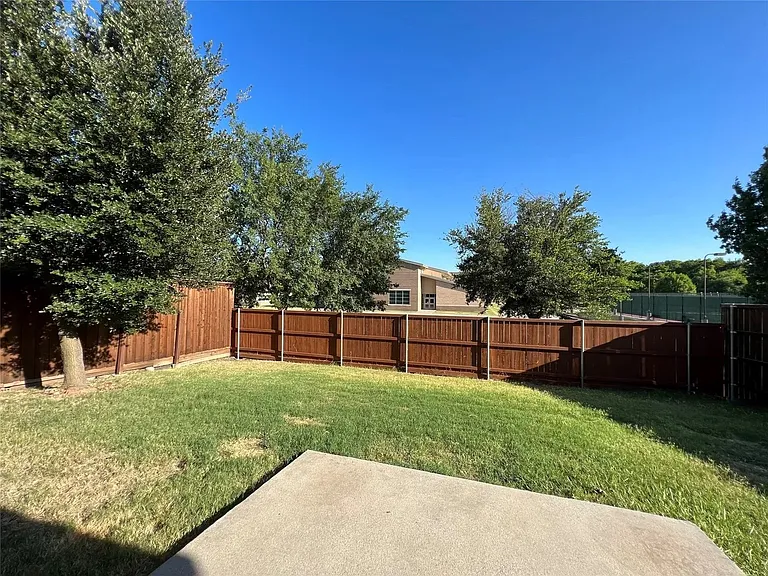 10137 Sanden Dr — Photo 17