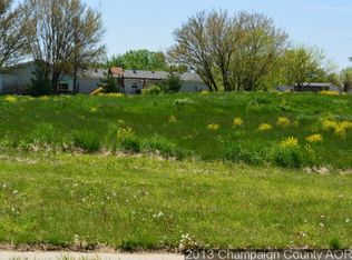 2303 Slade Ln, Mahomet, IL 61853