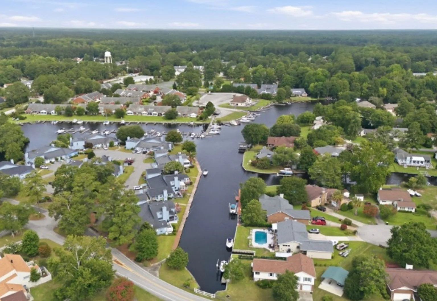 Extensively Renovated Golf Course Townhome In River Bend — Photo 1