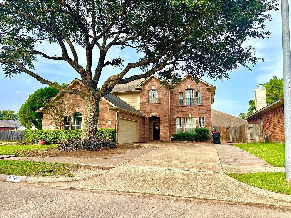 1st image of 8303 Cliffshire Ct