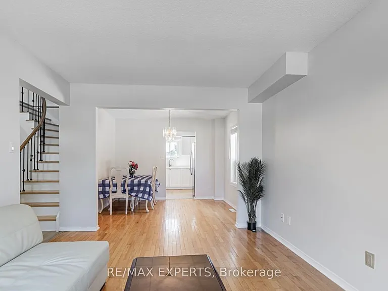 135 Livingstone St W #UPPER — Photo 7