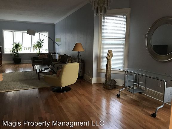 5th image of 574 Richmond Ave APT 1